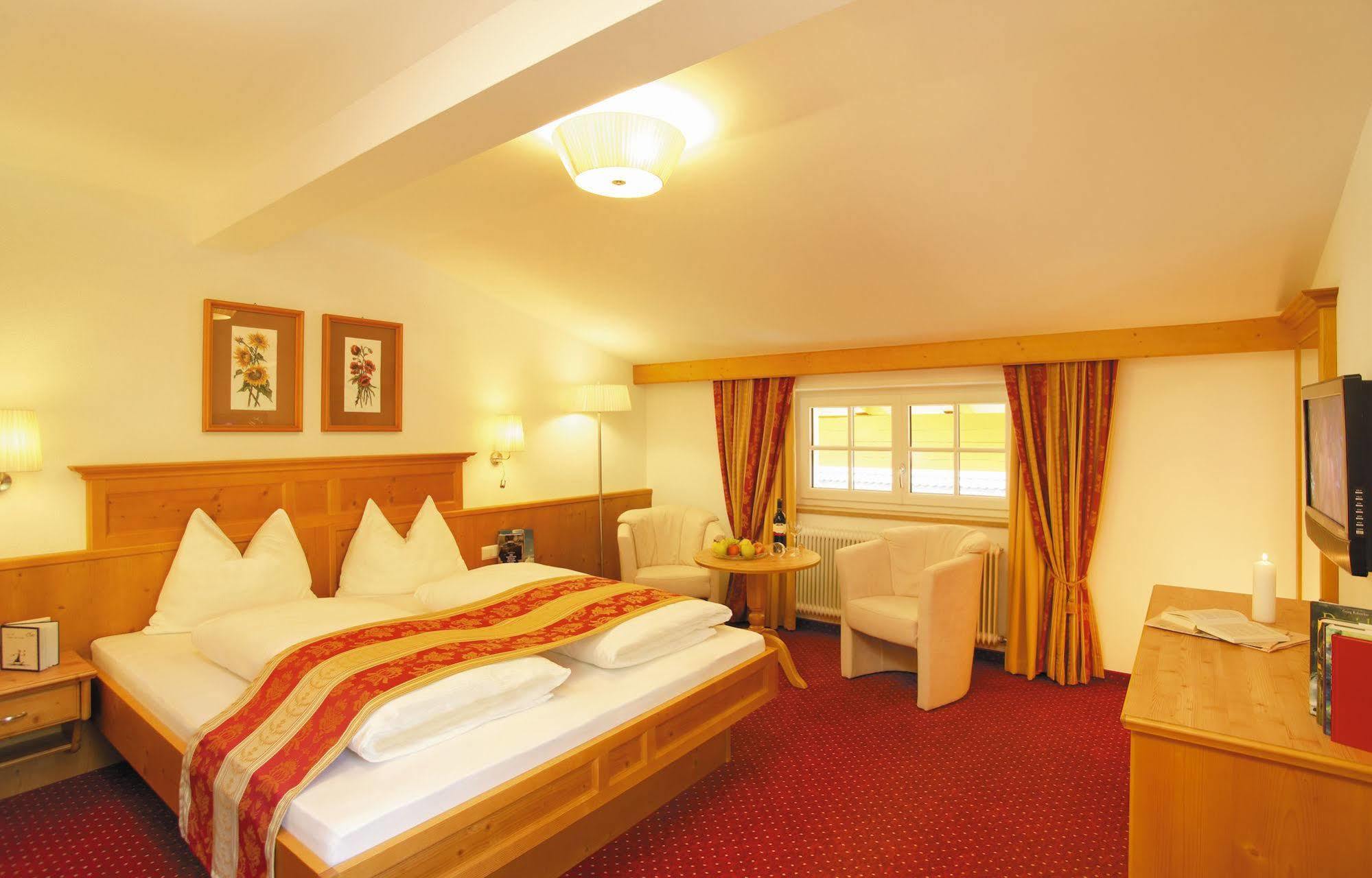 Alpenherz Hotel Garni Gerlos Bagian luar foto